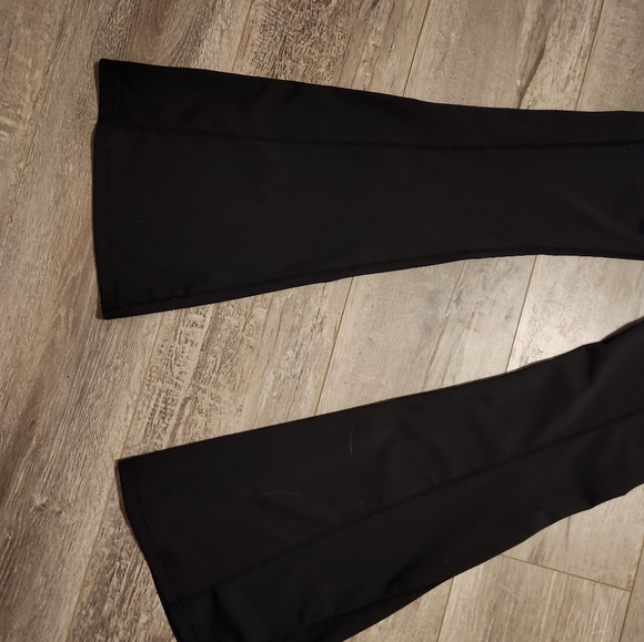 Flare Leggings, Size S, Polyester/Spandex Mix, KIMHĒKIM (made in Korea) - Picture 8 of 16